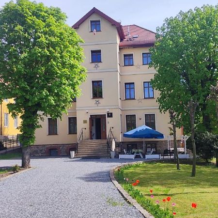 Willa Pod Gwiazdami & Spa Kudowa-Zdrój Exterior foto