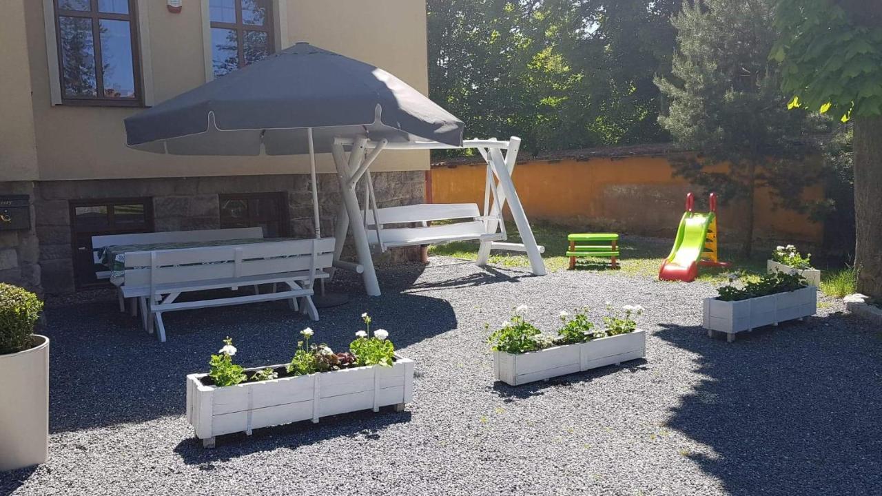 Willa Pod Gwiazdami & Spa Kudowa-Zdrój Exterior foto