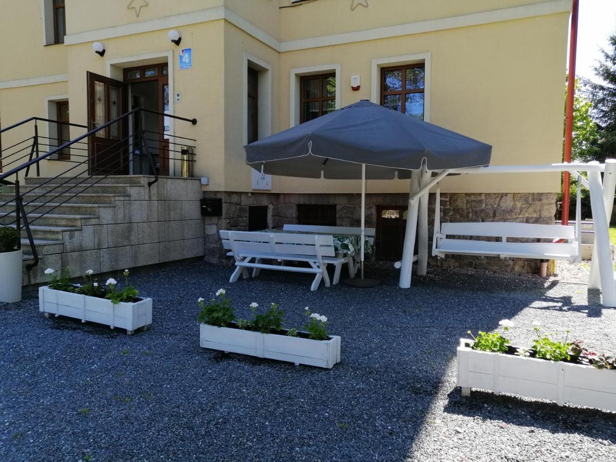 Willa Pod Gwiazdami & Spa Kudowa-Zdrój Exterior foto